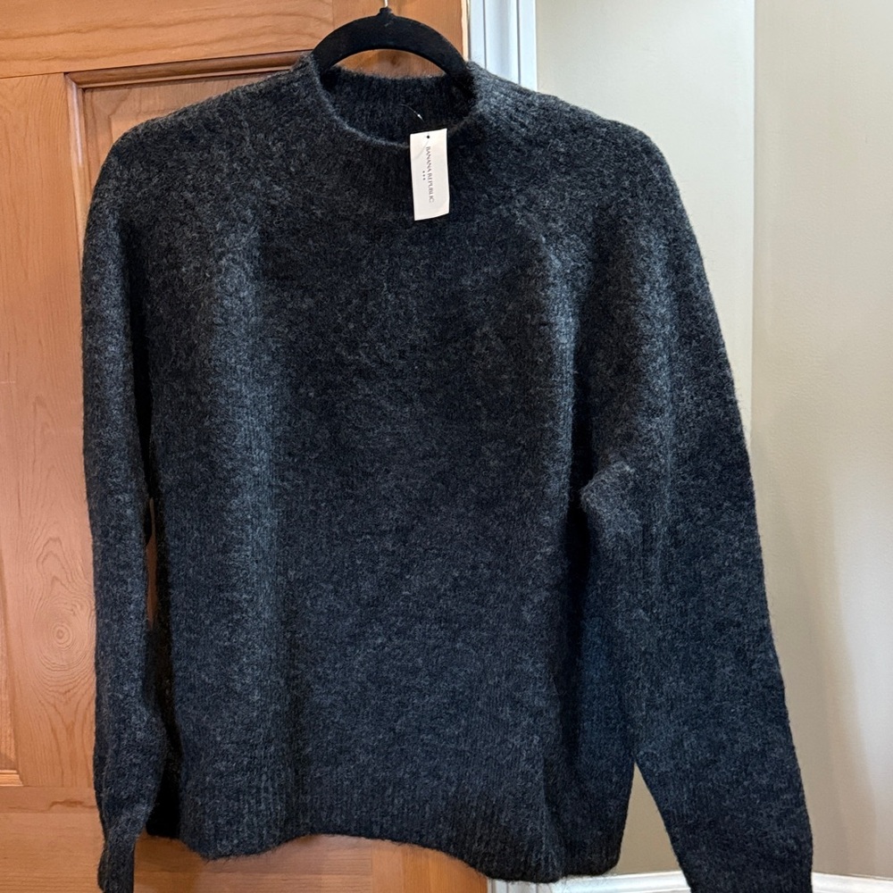 Banana Republic Charcoal Alpaca blend Crewneck Sweater